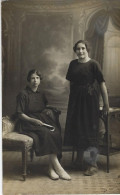 98 - Carte Photo - Portrait De Deux Femmes - Photographie