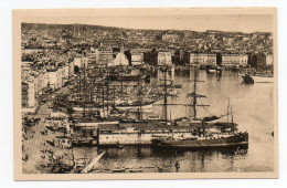 13 . MARSEILLE . UN COIN DU VIEUX PORT . BATEAUX - Joliette, Zone Portuaire