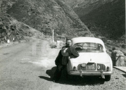 1960 REAL PHOTO FOTO RENAULT DAUPHINE LIMITÉ 60 KM CAR VOITURE FRANCE AT74 - Auto's