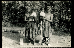 Missions Des Soeurs De La Sainte Famille De La Délivrande En Guinée - Guinea