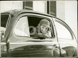 2 PHOTOS SET 60s REAL PHOTO FOTO CHILD ENFANT VW VOLKSWAGEN KAFER BEETLE CAROCHA  CAR VOITURE PORTUGAL AT107 - Automobili