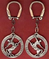 ** PORTE - CLEFS  COGNAC  -  REMY  MARTIN ** - Sleutelhangers