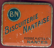 ** BOITE  BISCUITERIE  NANTAISE ** - Boîtes/Coffrets