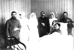 Images De La Guerre 1914-1918 Convalescence Dans Une Chambre D'hôpital (carte écrite De Vittel) 1917 - Guerre 1914-18