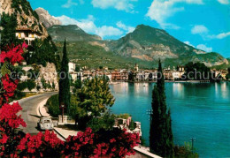 72768947 Riva Del Garda Uferstrasse Gardasee Berge Riva Del Garda - Sonstige & Ohne Zuordnung