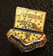 Insigne De Football De Revers De Veste "Arsenal" - Uniformes Recordatorios & Misc