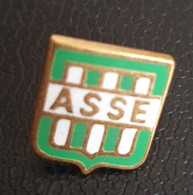 Insigne Football Années 70/80 émaillé "ASSE - Association Sportive De Saint Etienne" Ed. Drago - French Soccer Pin - Abbigliamento, Souvenirs & Varie