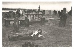 PHOTOGRAPHIE DE MARTINE FRANCK - CIMETIERE TYNEMOUTH - Photographs