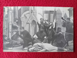 CARMAUX HOPITAL TEMPORAIRE N° 2 SOLDATS BLESSES JOUANT LA DEFENSE DU DRAPEAU CARTE PHOTO NOMS AU VERSO 1915 - Carmaux