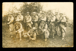 Carte Photo Militaire Soldats Du 129eme Regiment  Format 9cm X 14cm ) - Regimente