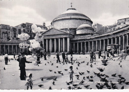 Napoli Piazza Plebiscito Coi Piccioni - Napoli (Naples)