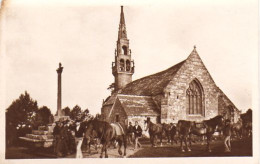 S20-011 Saint Eloy - Le Jour Du Pardon, Procession Des Chevaux Autour De La Chapelle - Autres & Non Classés