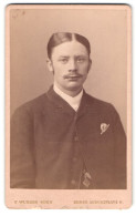 Fotografie F. Wunder Sohn, Hannover, Ernst-Augustplatz 6, Portrait Bürgerlicher Herr Mit Zwirbelbart  - Anonymous Persons