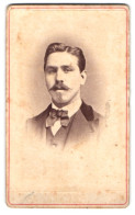 Fotografie Carl Deiss, Waldshut, Portrait Eleganter Herr Mit Moustache  - Personnes Anonymes
