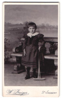 Fotografie W. Zeiger, St. Ingbert, Portrait Kleines Mädchen Im Modischen Kleid  - Personnes Anonymes