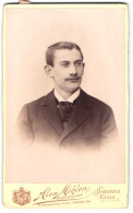 Fotografie Alex. Möhlen, Hannover, Georgsplatz, Eingang Landschaftstrasse 4, Portrait Eleganter Herr Mit Oberlippenba  - Anonyme Personen