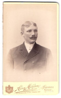 Fotografie Alex. Möhlen, Hannover, Georgsplatz- Landschaftstrasse 4, Portrait Herr Mit Mittelscheitel Und Schnauzbart  - Anonymous Persons