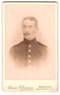 Fotografie Atelier Classens, Magdeburg, Altes Brückthor 3-4, Portrait Soldat In Ausgehuniform  - Personnes Anonymes