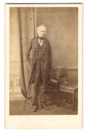 Photo Stereoscopic Comp., London, Cheapside 54, Portrait älterer Herr Im Anzug Mit Zylinder Und Gehstock, 1862  - Anonymous Persons