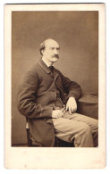 Photo Mess. White, Brighton, 69 East Street, Portrait Gentleman Im Anzug Sitzend Im Atelier, 1862  - Personnes Anonymes