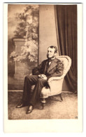 Photo C. J. Wright, Worthing, South Street, Portrait Herr Im Anzug Sitzend Im Sessel, Vollbart  - Anonieme Personen