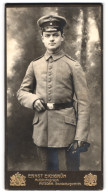 Fotografie Ernst Eichgrün, Potsdam, Brandenburgerstr. 63, Portrait Soldat In Feldgrau Uniform Mit Schirmmütze  - Anonyme Personen