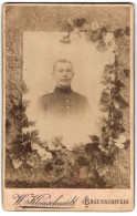 Fotografie W. Kleinschmidt, Braunschweig, Soldat In Uniform Mit Moustache Im Passepartout  - Personnes Anonymes