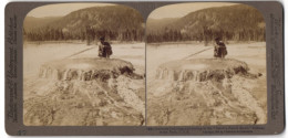 Stereo-Fotografie Underwood & Underwood, New York, Ansicht Yellowstone Park, Geysir Devil's Punch Bowl  - Photos Stéréoscopiques