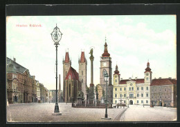 AK Königgrätz / Hradec Kralove, Platz Mit Strassenlaterne Und Kirche  - Tschechische Republik