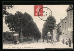 CPA Beauvais, La Rue D`Amiens  - Beauvais