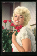 AK Jayne Mansfield, Die Schauspielerin Mit Roten Rosen Im Film Heimweh Nach St. Pauli  - Actors