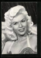 AK Jayne Mansfield, Portrait Der Schauspielerin Im Festlichen Trägerkleid Mit Weissen Haaren  - Acteurs