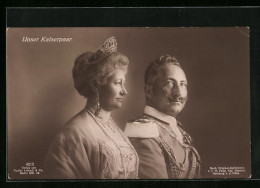 AK Kaiserin Auguste Victoria Königin Von Preussen, Das Kaiserpaar In Festlicher Kleidung  - Royal Families