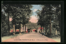 CPA La Rivière-Thibouville, L'Avenue De La Gare  - Sonstige & Ohne Zuordnung