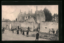 CPA Arrancy, Des Soldats Vor Einem Maisons En Ruines  - Andere & Zonder Classificatie