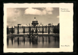 Foto-AK Max Baur: Potsdam, Stadtschloss Mit Teich  - Autres & Non Classés