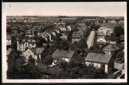 Fotografie Brück & Sohn Meissen, Ansicht Arnsdorf I. Sa., Blick über Die Stadt Mit Strassenpartie  - Orte