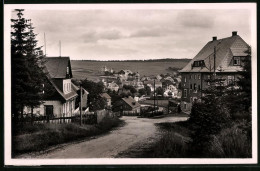 Fotografie Brück & Sohn Meissen, Ansicht Carlsfeld I. Erzg., Blick In Die Stadt Mit Kirche  - Orte