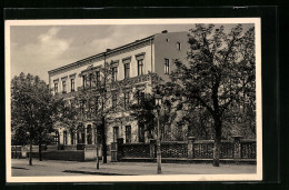 AK Bitterfeld, Hotel Rheinischer Hof In Der Strassenansicht  - Bitterfeld