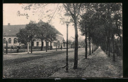 AK Burg B. Magdeburg, Strassenpartie Am Gasthof Schützenhaus  - Maagdenburg