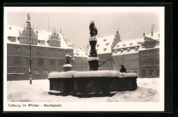 AK Coburg, Marktplatz Mit Brunnen Im Winter  - Coburg