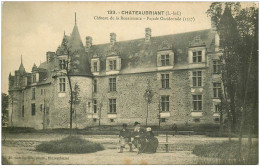 44 CHATEAUBRIANT. Château Renaissance Personnages Sur Banc - Châteaubriant