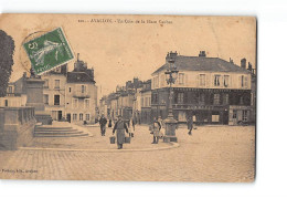 AVALLON - Un Coin De La Place Vauban - état - Avallon