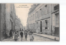 AVALLON - La Rue Porte Auxerroise - Très Bon état - Avallon