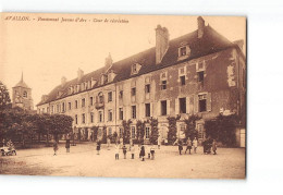 AVALLON - Pensionnat Jeanne D'Arc - Cour De Récréation - Très Bon état - Avallon