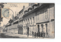 AVALLON - La Rue Aux Moines - Très Bon état - Avallon