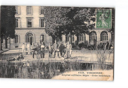 VINCENNES - Hôpital Militaire Bégin - Cours Intérieure - Très Bon état - Vincennes