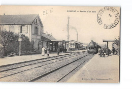 DOMONT - Arrivée D'un Train - Très Bon état - Domont