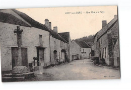 LUCY SUR CURE - Une Rue Du Pays - Très Bon état - Autres & Non Classés