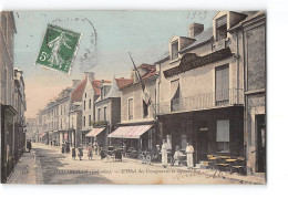 OUISTREHAM - L'Hôtel Des Voyageurs Et La Grande Rue - Très Bon état - Ouistreham